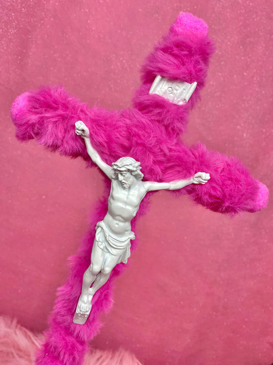 Crucifix Coeurs Rouge/Rose (Copie) God is Queer