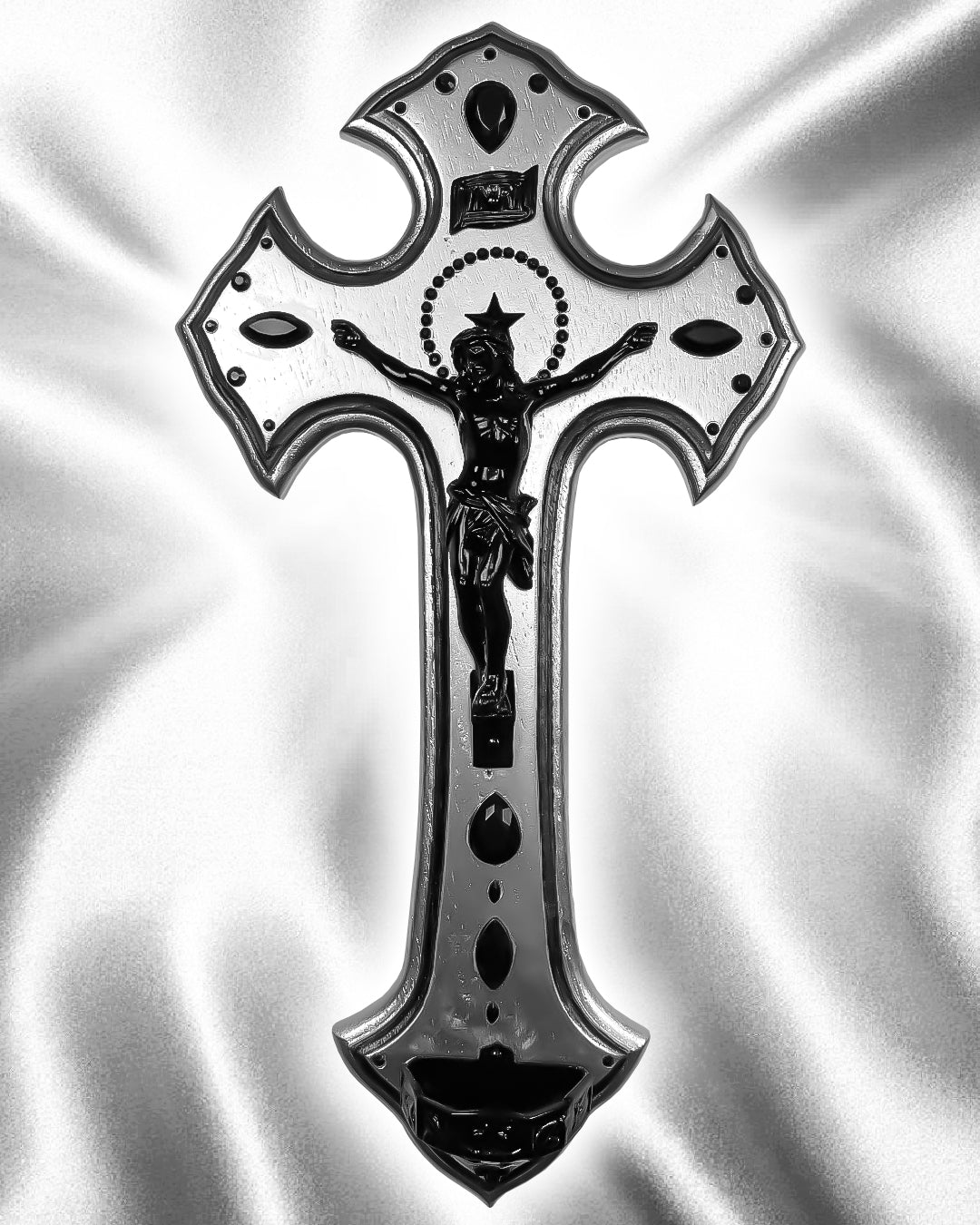 Crucifix Argent et Noir God is Queer