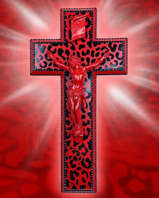 Crucifix Rouge Motif Léopard God is Queer