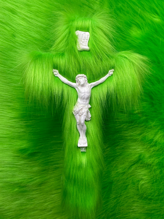 Crucifix Fourrure Verte God is Queer