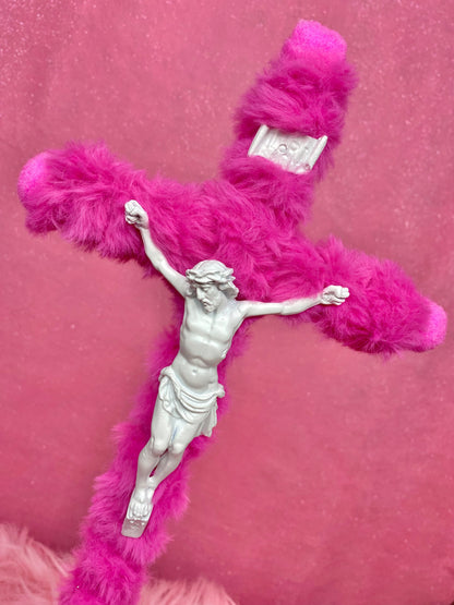 Crucifix Coeurs Rouge/Rose (Copie) God is Queer