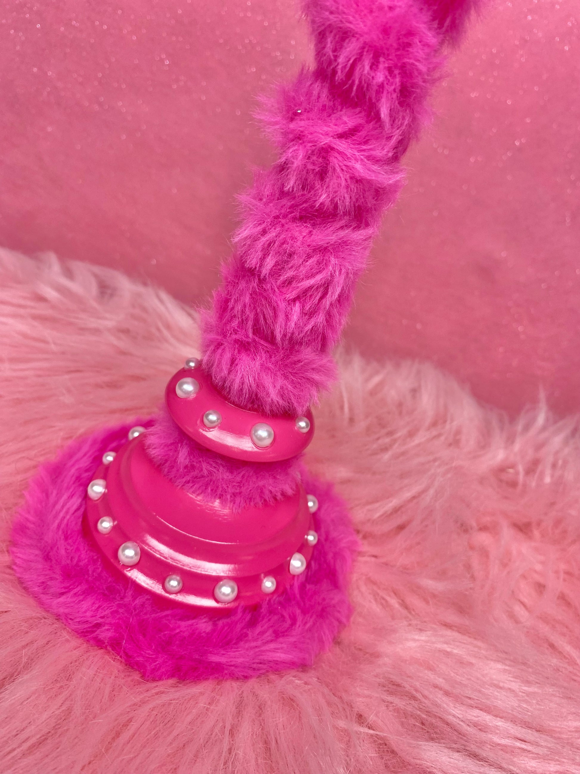 Crucifix Coeurs Rouge/Rose (Copie) God is Queer