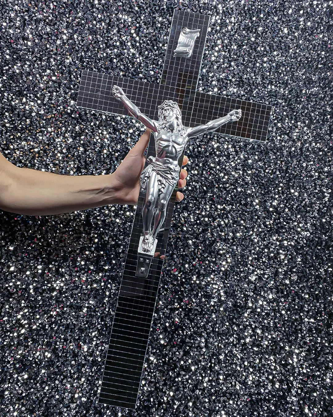 Crucifix Facettes Argent XXL God is Queer