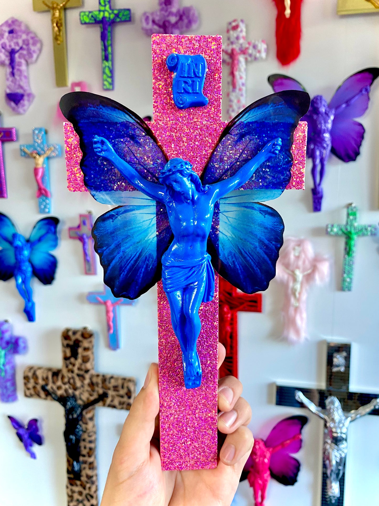 Crucifix Papillion Bleu God is Queer