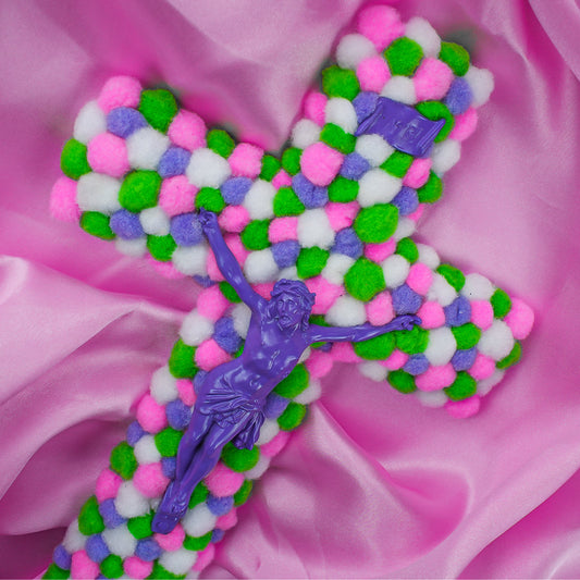 Crucifix Ponpons Violet Vert Rose God is Queer