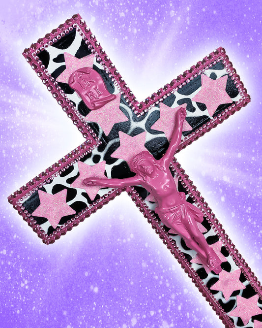 Crucifix Vache Étoiles Rose God is Queer