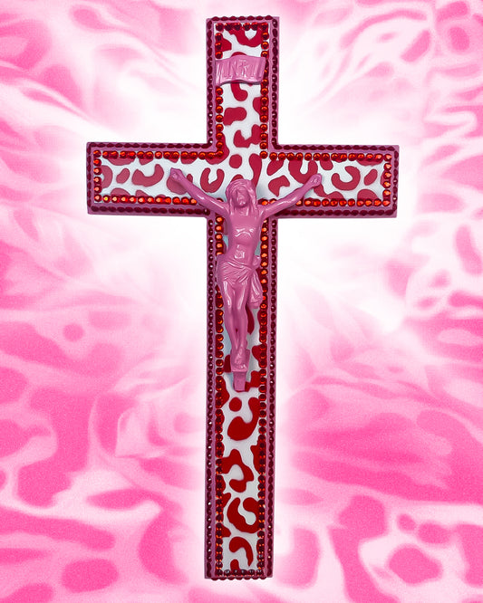 Crucifix Léopard Rouge Rose God is Queer