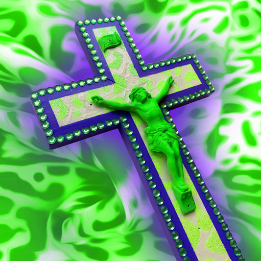 Crucifix Violet/Vert God is Queer