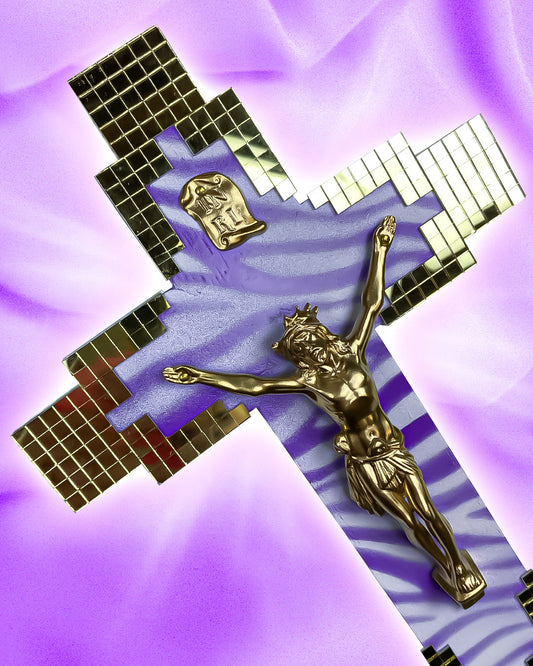 Crucifix Facettes Or Motif Zèbre God is Queer