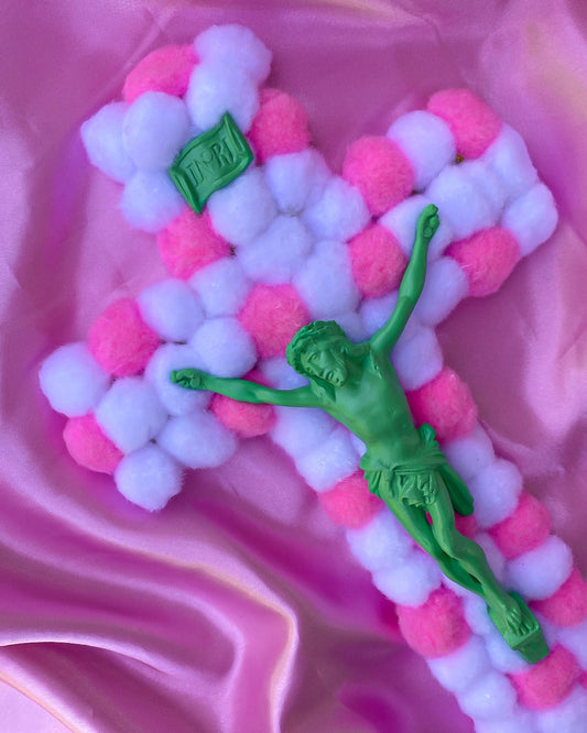 Crucifix Pompon Blanc/Vert/Rose God is Queer