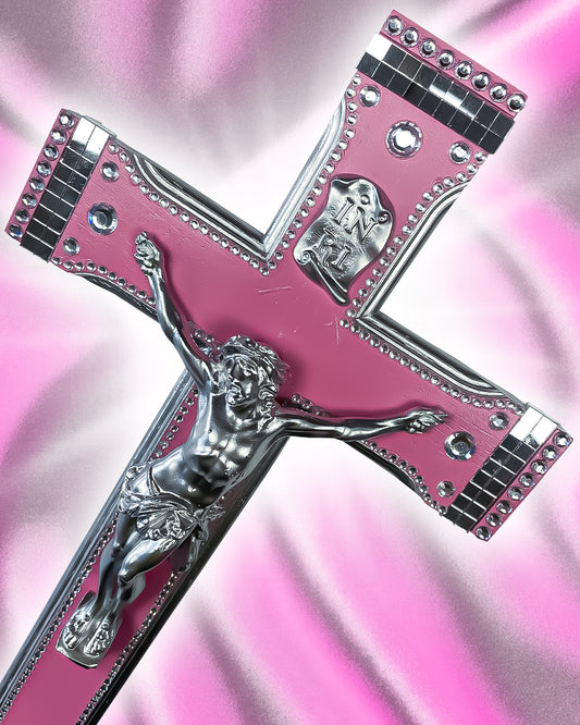 Crucifix Rose Argent Facettes God is Queer