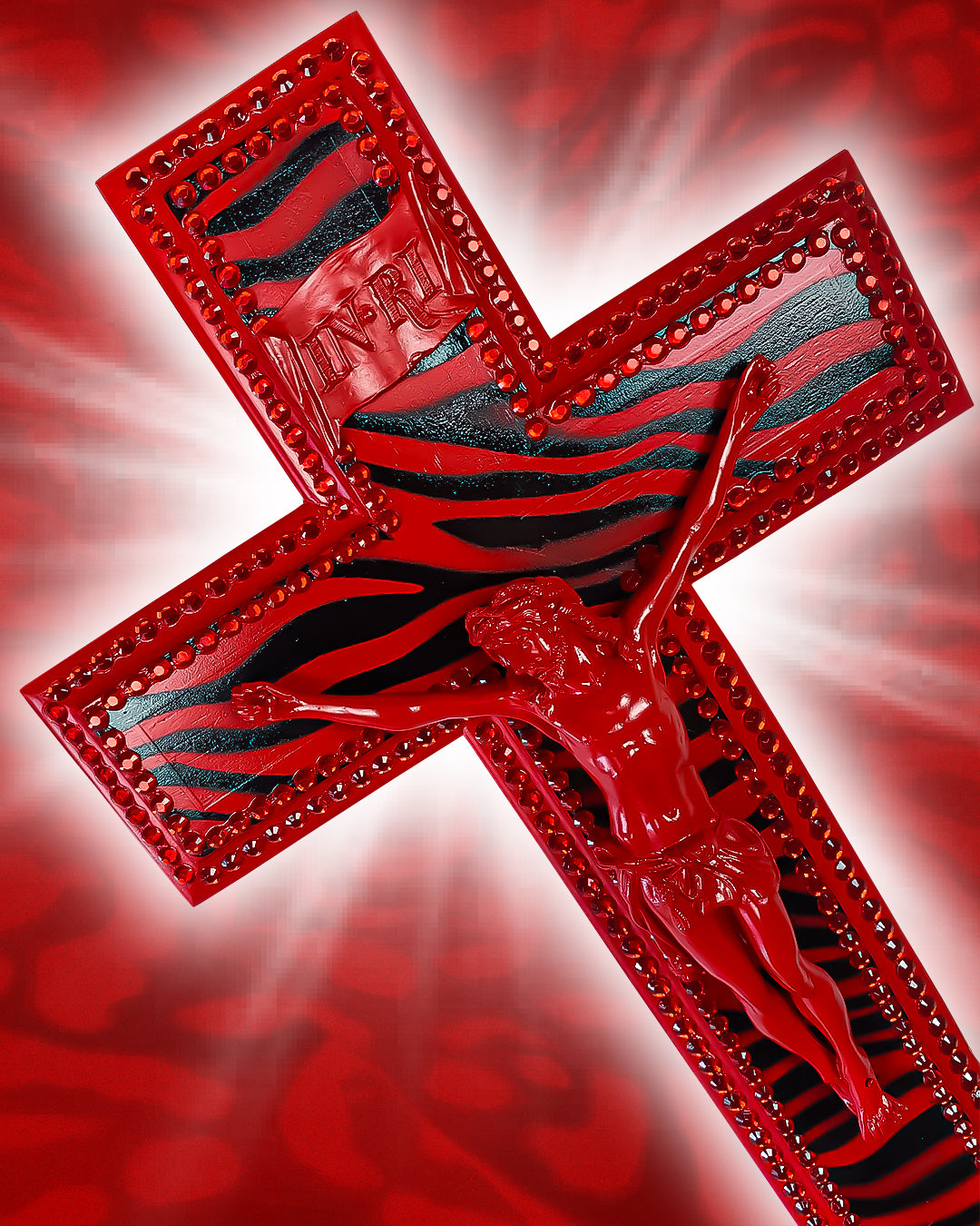 Crucifix Rouge Motif Zèbre God is Queer